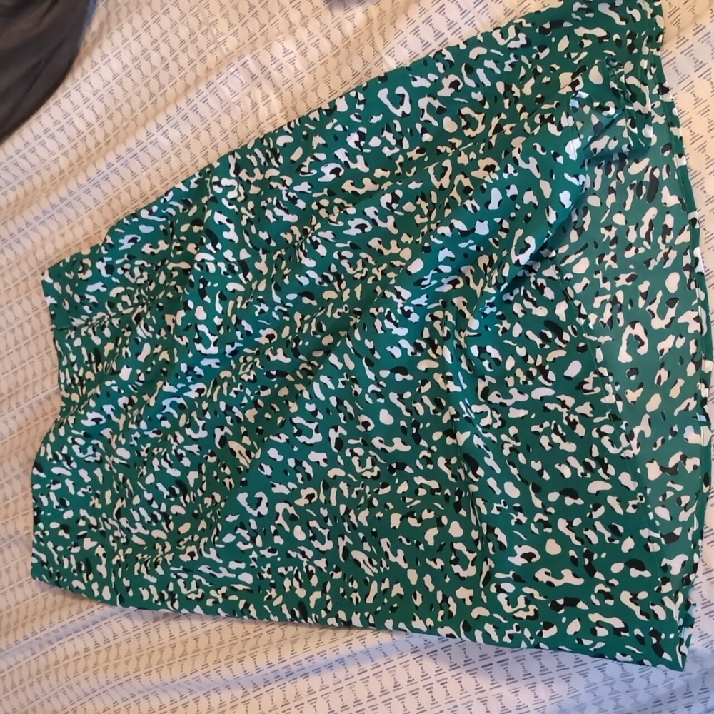 Forever 21 midi skirt size small